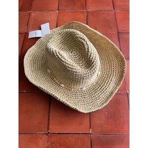 OS Hollister Co. Coastal Cowgirl Conch Shell Crochet Hat In Tan NWT